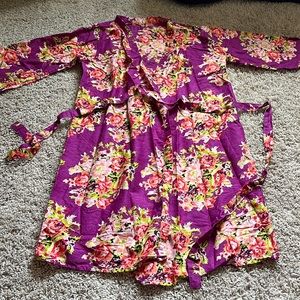 Getting ready robe/kimono